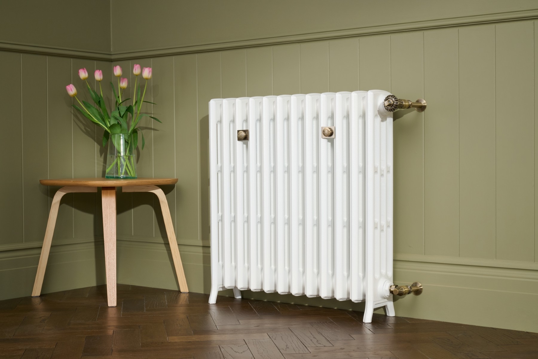 The Mercury 2 Column 30in finished in Little Greene’s ‘Pea Green’ with Unlacquered Brass valves and accessories.