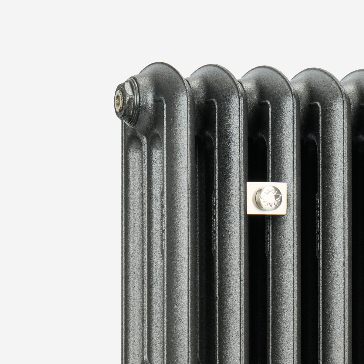 Emmeline III 27" in Black Iron - shoulder detail view